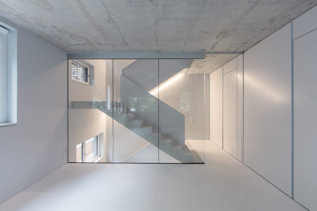 Townhouse 7047 Concrete, Innenraum in Grau