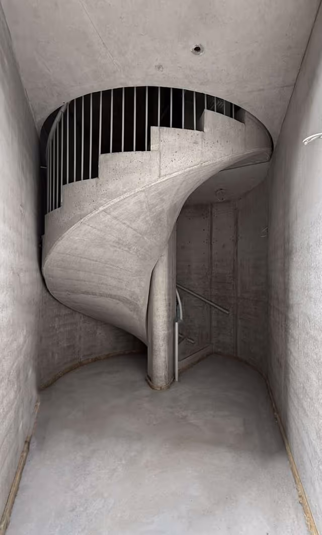Flussbad Campus Werft Wendeltreppe Sichtbeton SB4