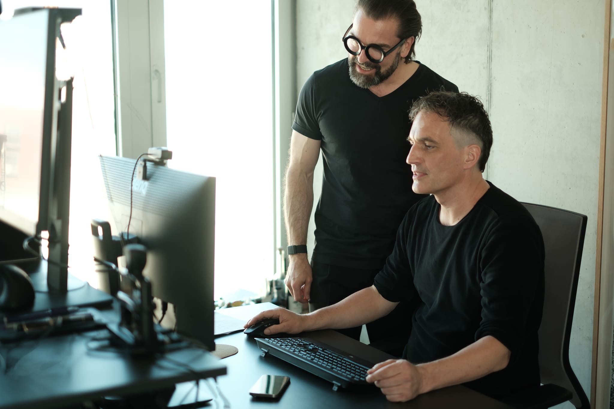 Sebastian Blancke und Mathis Malchow bei einer Design Review